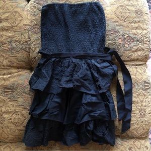 Hollister Size M Navy Smocked Tube Dress Embroidered Tiers Ribbon Tie Waist